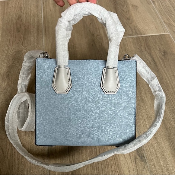 Michael Kors Mercer Medium Messenger Bag - Picture 3 of 7